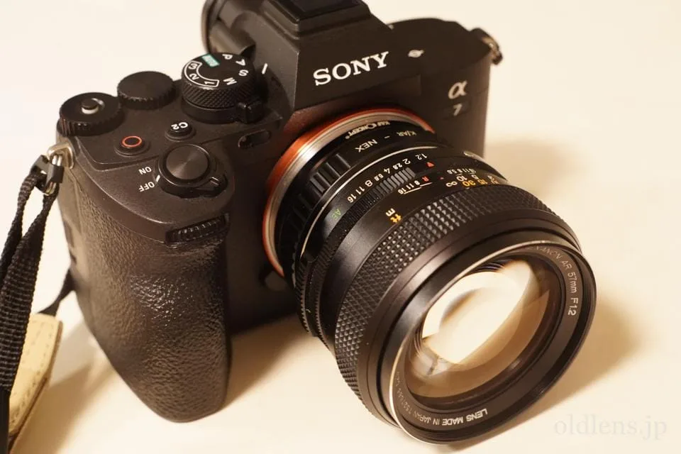 レア　希少　前期型　konica 57mm f1.2 ARマウント KONICA HEXANON AR 57mm F1.2 外観レビュー | 収差Love