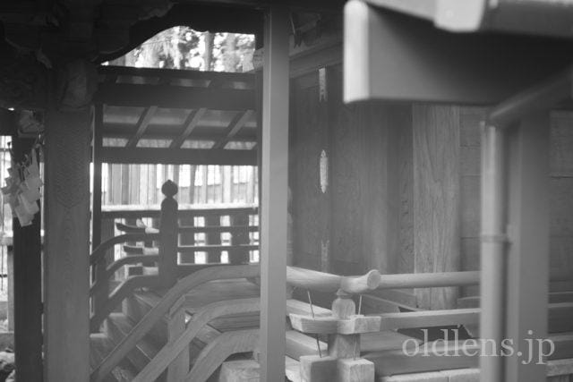 Carl Zeiss Jena Tessar 5cm f2.8 review 作例 神社 shrine 日本 japan カールツァイスイエナ テッサー 50mm モノクロ 白黒