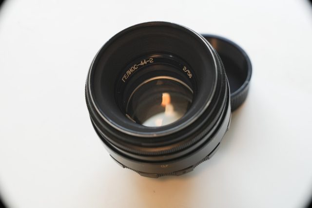 Helios44-2 58mm f2 M42のレビュー作例 グルグルボケ虹ゴースト玉ボケ