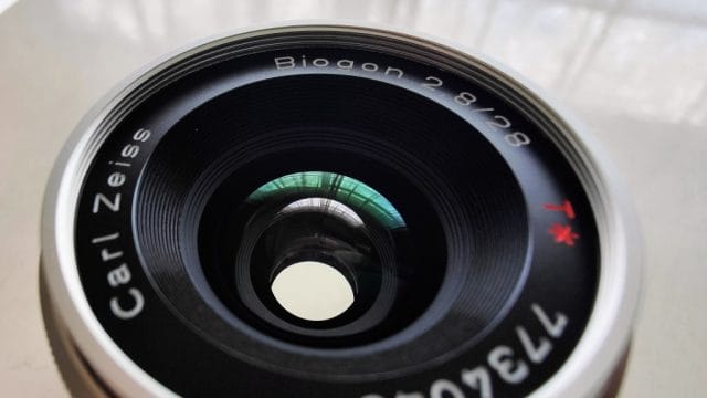 Carl Zeiss G Biogon 28mm f2.8レンズの外観